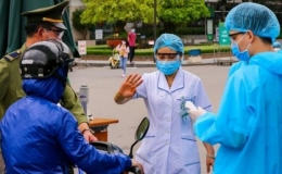 Bộ Y tế y&ecirc;u cầu người nh&agrave; dừng việc thăm hỏi người bệnh nội tr&uacute;