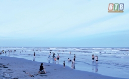 T&igrave;m hướng ph&aacute;t triển du lịch