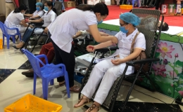 Vũ Thư: Thu nhận 145 đơn vị m&aacute;u trong ng&agrave;y hội hiến m&aacute;u t&igrave;nh nguyện