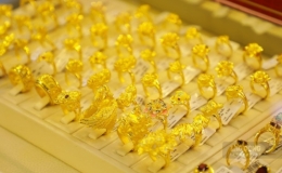 Gi&aacute; v&agrave;ng h&ocirc;m nay 2/8:  V&agrave;ng giảm gi&aacute; mạnh