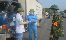 Hưng H&agrave;: Tr&ecirc;n 900 người được cấp thẻ ra, v&agrave;o tỉnh tại c&aacute;c chốt kiểm so&aacute;t dịch Covid-19 tr&ecirc;n địa b&agrave;n