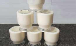 Mẹo l&agrave;m sữa chua &uacute;p ngược đơn giản