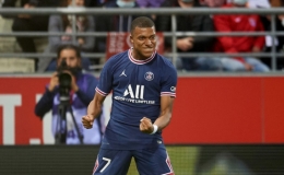 Reims 0-2 PSG: Mbappe ch&oacute;i s&aacute;ng trong ng&agrave;y ra mắt của Lionel Messi
