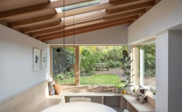 Cải tạo ng&ocirc;i nh&agrave; "tối tăm" th&agrave;nh kh&ocirc;ng gian hiện đại chỉ nhờ một nội thất th&ocirc;ng dụng