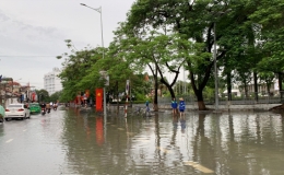 Dự b&aacute;o thời tiết 27.8: Miền Bắc mưa d&ocirc;ng v&agrave;i nơi, ng&agrave;y trở nắng tăng nhiệt