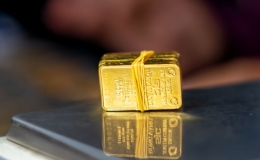 Gi&aacute; v&agrave;ng h&ocirc;m nay 31/8: V&agrave;ng trong v&ograve;ng xo&aacute;y giảm s&acirc;u