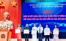 Hải Ph&ograve;ng trao 27 giải thưởng ch&iacute;nh luận viết về bảo vệ nền tảng tư tưởng của Đảng