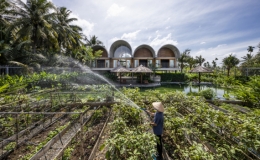 Nh&agrave; c&oacute; 4 m&aacute;i v&ograve;m b&ecirc; t&ocirc;ng