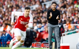 Arsenal chật vật ở cữ dượt cuối trước khi đấu Man City