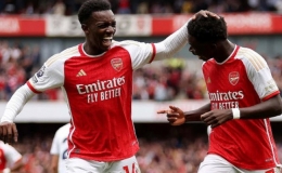 Arsenal thắng nhọc trận ra qu&acirc;n Ngoại hạng Anh