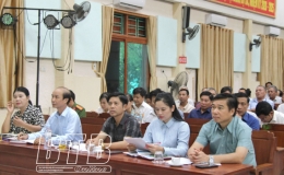 Cử tri huyện Hưng H&agrave; kiến nghị n&acirc;ng c&ocirc;ng suất cung ứng nước sạch