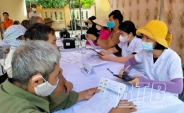 Đ&ocirc;ng Hưng: Kh&aacute;m s&agrave;ng lọc ph&aacute;t hiện bệnh lao cho người d&acirc;n