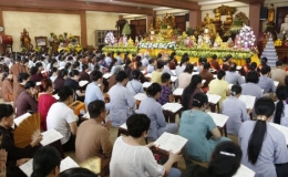 H&agrave;ng ngh&igrave;n người dự Lễ hội thắp s&aacute;ng tri &acirc;n tại Ninh B&igrave;nh nh&acirc;n m&ugrave;a Vu lan 2023