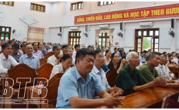 Hưng H&agrave; bồi dưỡng l&yacute; luận v&agrave; nghiệp vụ cho hơn 300 c&aacute;n bộ mặt trận Tổ quốc ở cơ sở