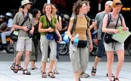 N&acirc;ng thời hạn tạm tr&uacute; l&ecirc;n 45 ng&agrave;y đối với c&ocirc;ng d&acirc;n 13 nước từ 15/8/2023