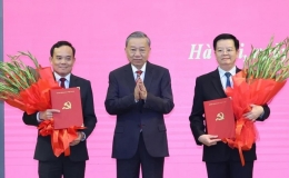 C&ocirc;ng bố quyết định ph&acirc;n c&ocirc;ng Trưởng Ban Kinh tế Trung ương v&agrave; Trưởng Ban D&acirc;n vận Trung ương