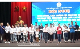 LĐLĐ huyện Ki&ecirc;́n Xương: Tuy&ecirc;n dương, khen thưởng 142 học sinh đạt th&agrave;nh t&iacute;ch cao trong học tập