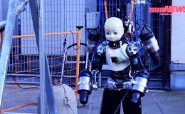 Robot h&igrave;nh người đầu ti&ecirc;n lắp động cơ phản lực