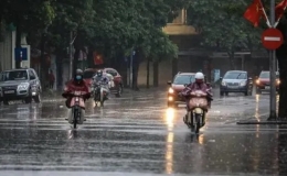 Thời tiết ng&agrave;y 15/8:  Bắc Bộ tiếp tục mưa d&ocirc;ng, Trung Bộ nắng n&oacute;ng