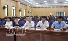 Tuy&ecirc;n truyền về c&ocirc;ng t&aacute;c ph&ograve;ng, chống tham nhũng, ti&ecirc;u cực cho đội ngũ c&aacute;n bộ quản l&yacute; ng&agrave;nh y tế