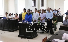  X&eacute;t xử c&aacute;c cựu l&atilde;nh đạo x&atilde; Hồng An, huyện Hưng H&agrave;