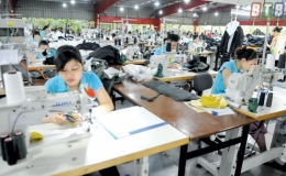 Hoạt động c&ocirc;ng nghiệp th&aacute;ng 8 tăng trưởng kh&aacute;