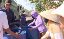Ph&uacute; Y&ecirc;n: Cấp nước sinh hoạt cho người d&acirc;n v&ugrave;ng hạn
