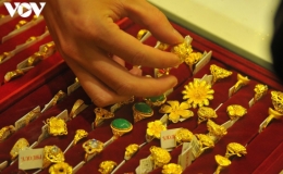 Gi&aacute; v&agrave;ng quay đầu giảm mạnh trước diễn biến khả quan của kinh tế Mỹ