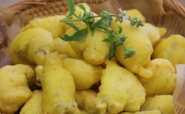 C&aacute;ch l&agrave;m h&agrave;u tẩm bột chi&ecirc;n v&agrave;ng gi&ograve;n