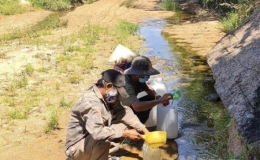 Nước sạch, m&oacute;n 'qu&yacute; hiếm' của đồng b&agrave;o miền n&uacute;i trong m&ugrave;a kh&ocirc;