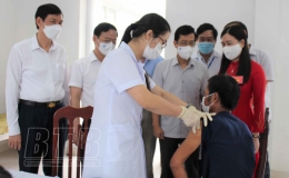 Triển khai ti&ecirc;m thử nghiệm giai đoạn 2 vắc-xin Covivac mũi 2