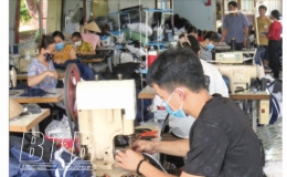 Tạo việc l&agrave;m từ may gia c&ocirc;ng xuất khẩu
