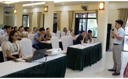 Tập huấn hướng dẫn định loại muỗi truyền bệnh sốt xuất huyết, c&aacute;ch phun v&agrave; pha h&oacute;a chất diệt muỗi