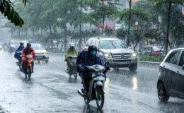 Bắc Bộ s&aacute;ng sớm mưa d&ocirc;ng, ng&agrave;y nắng gi&aacute;n đoạn