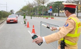 Cảnh s&aacute;t giao th&ocirc;ng được dừng xe những trường hợp n&agrave;o?