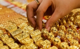 Gi&aacute; v&agrave;ng tiếp tục giảm