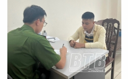 Khởi tố nh&acirc;n vi&ecirc;n giao h&agrave;ng tham &ocirc; t&agrave;i sản