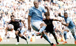 Man City l&ecirc;n đỉnh bảng trong ng&agrave;y Haaland ghi hat-trick