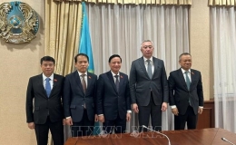 Ph&oacute; Chủ tịch Quốc hội Nguyễn Khắc Định thăm Cộng h&ograve;a Kazakhstan