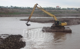 Tiền Hải: Tăng cường gi&aacute;m s&aacute;t c&aacute;c vị tr&iacute; trọng điểm xung yếu đ&ecirc;, k&egrave;