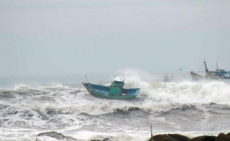 Tin dự b&aacute;o mưa d&ocirc;ng tr&ecirc;n biển