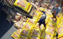 Xuất khẩu gạo đạt kỷ lục trong 8 th&aacute;ng