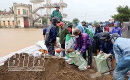 Căng m&igrave;nh chống lũ