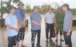 Đồng ch&iacute; Ph&oacute; Chủ tịch thường trực UBND tỉnh: Kiểm tra c&ocirc;ng t&aacute;c ứng ph&oacute; với lũ tại huyện Th&aacute;i Thụy, th&agrave;nh phố Th&aacute;i B&igrave;nh