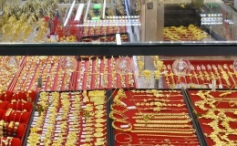 Gi&aacute; v&agrave;ng nhẫn x&ocirc; đổ mọi kỷ lục cũ, lập đỉnh mới 82,5 triệu đồng/lượng