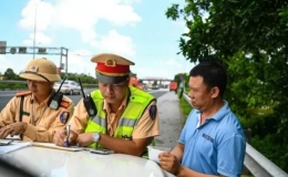 Hơn 16.000 trường hợp bị xử l&yacute; vi phạm nồng độ cồn dịp nghỉ lễ 2/9