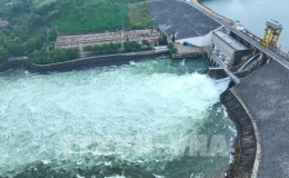 Mở th&ecirc;m cửa xả hồ thủy diện Th&aacute;c B&agrave; v&agrave; Tuy&ecirc;n Quang