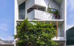 Ng&ocirc;i nh&agrave; c&oacute; mặt tiền cắt v&aacute;t như vi&ecirc;n ngọc