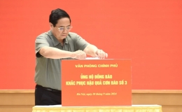Thủ tướng Phạm Minh Ch&iacute;nh dự lễ ủng hộ đồng b&agrave;o khắc phục hậu quả cơn b&atilde;o số 3