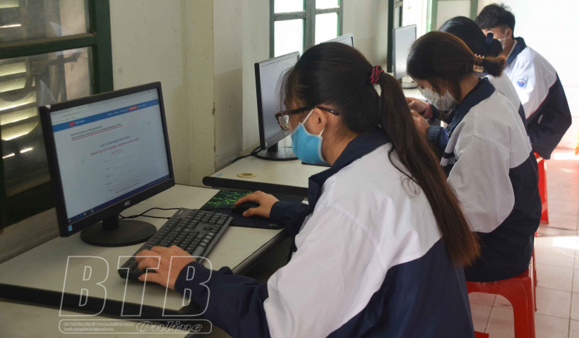 137.472 người tham gia đợt 2 cuộc thi trắc nghiệm tr&ecirc;n internet t&igrave;m hiểu &ldquo;B&aacute;c Hồ với Th&aacute;i B&igrave;nh - Th&aacute;i B&igrave;nh l&agrave;m theo lời B&aacute;c&rdquo;